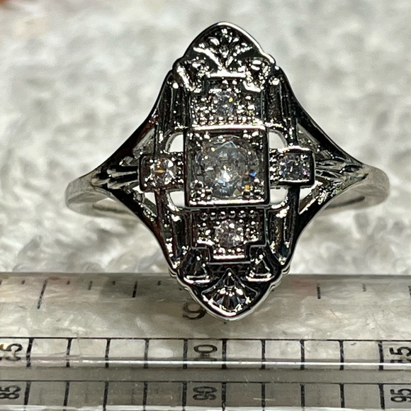 Romantic art deco style silver ring, sterling and clear rhinestones - Picture 9 of 11